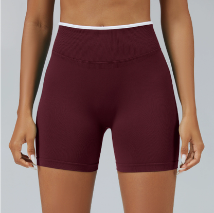 Aloura - Women Shorts (Weinrot)